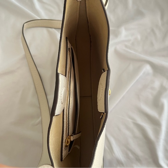 Tory Burch Cream Crossbody Bag with Gold Logo - Picture 9 of 13